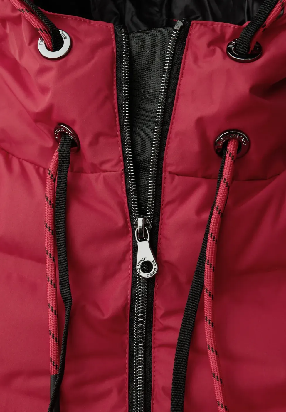 Manteau avec coutures collées