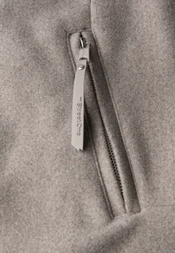Manteau avec détails en tricot