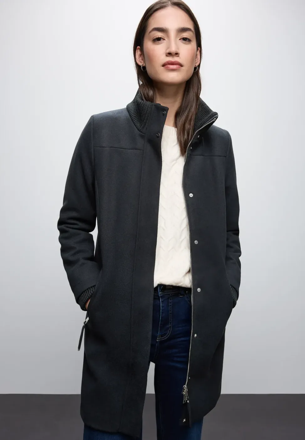 Manteau avec détails en tricot