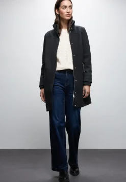 Manteau avec détails en tricot
