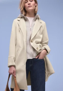 Manteau avec incrustation