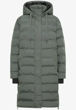 Manteau avec matelassage sans coutures