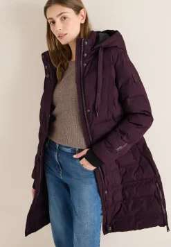 Manteau avec matelassage sans coutures