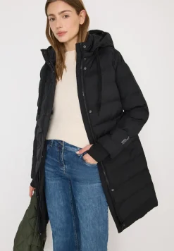 Manteau avec matelassage sans coutures