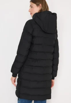 Manteau avec matelassage sans coutures