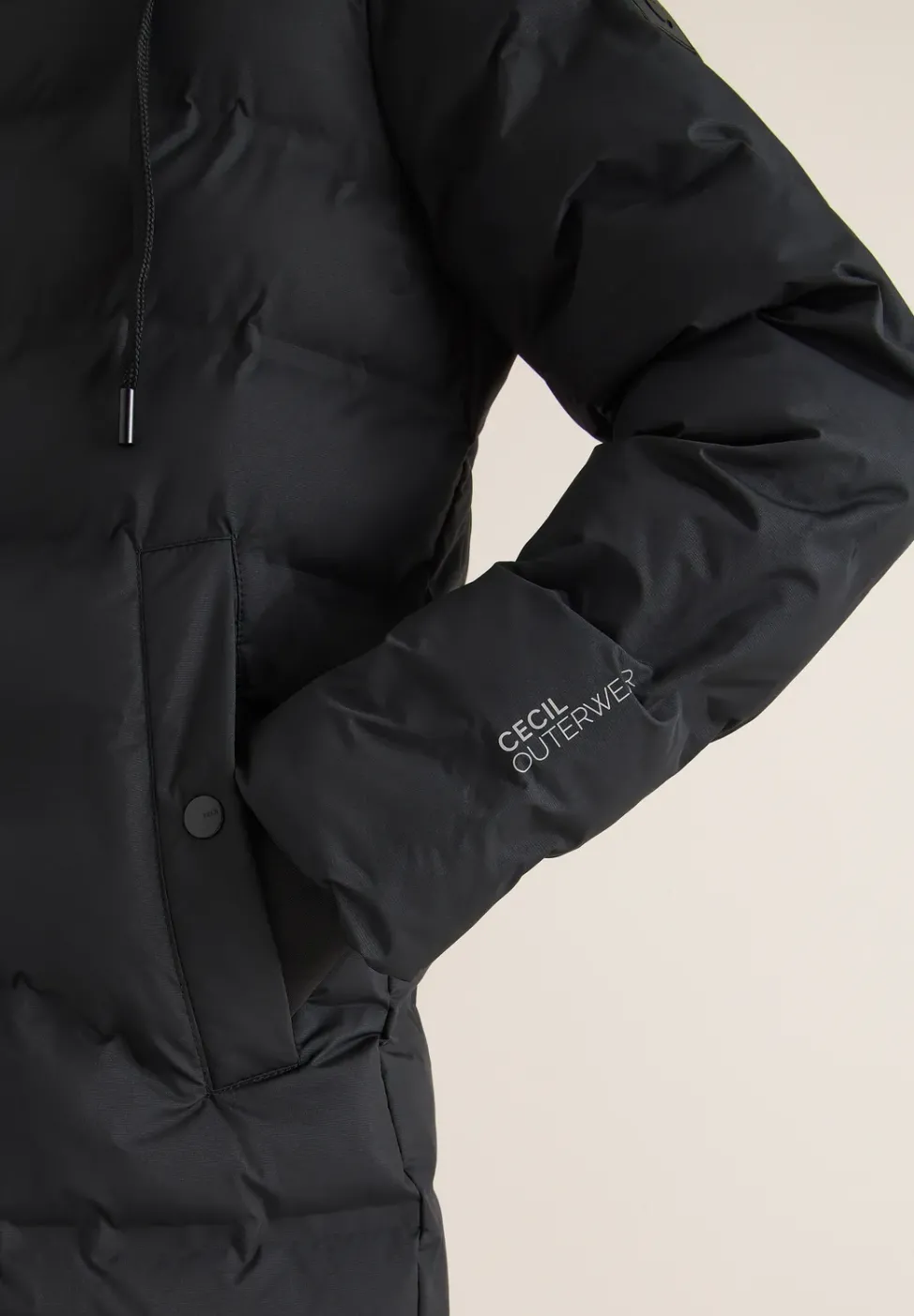 Manteau avec matelassage sans coutures