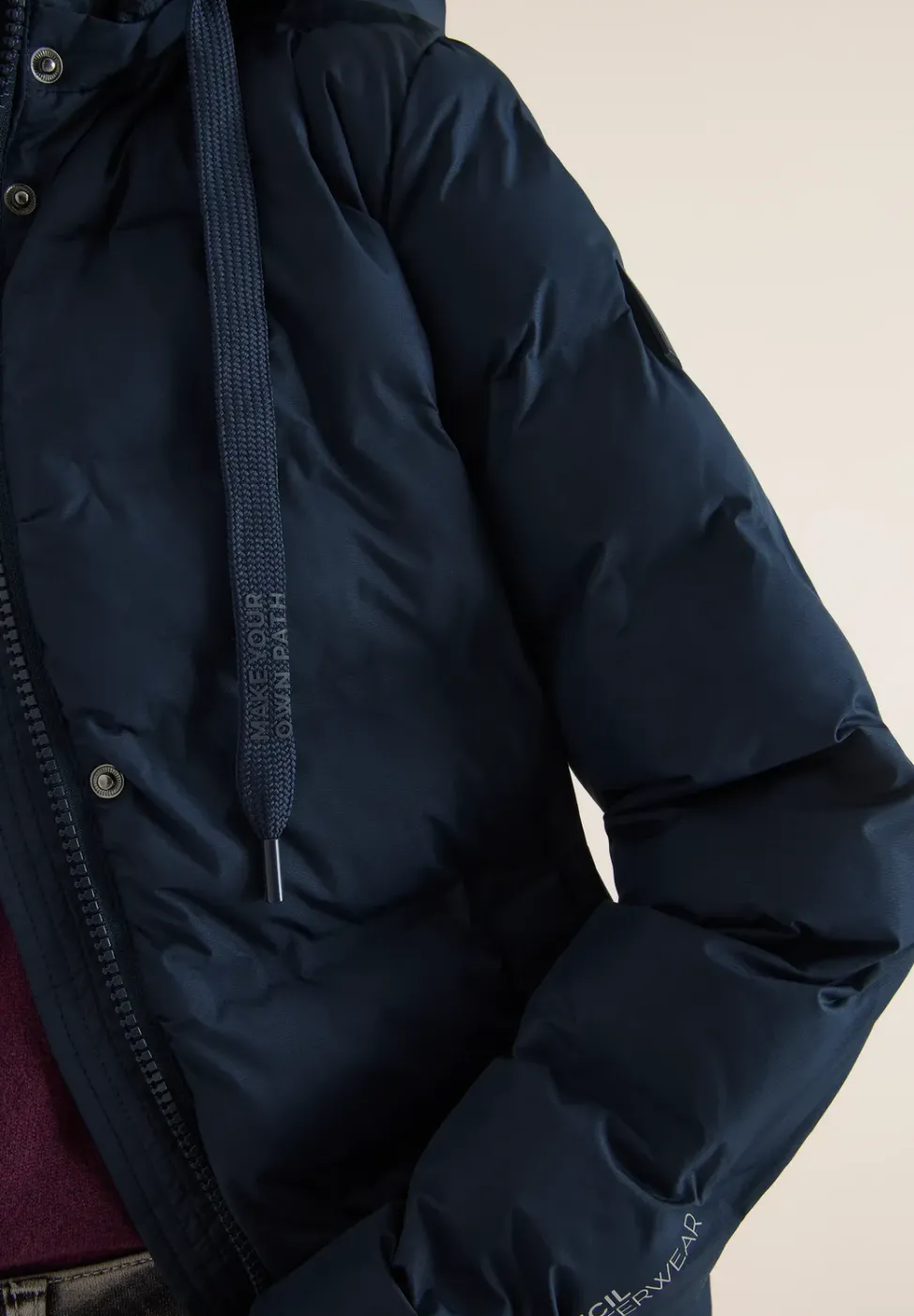 Manteau avec matelassage sans coutures