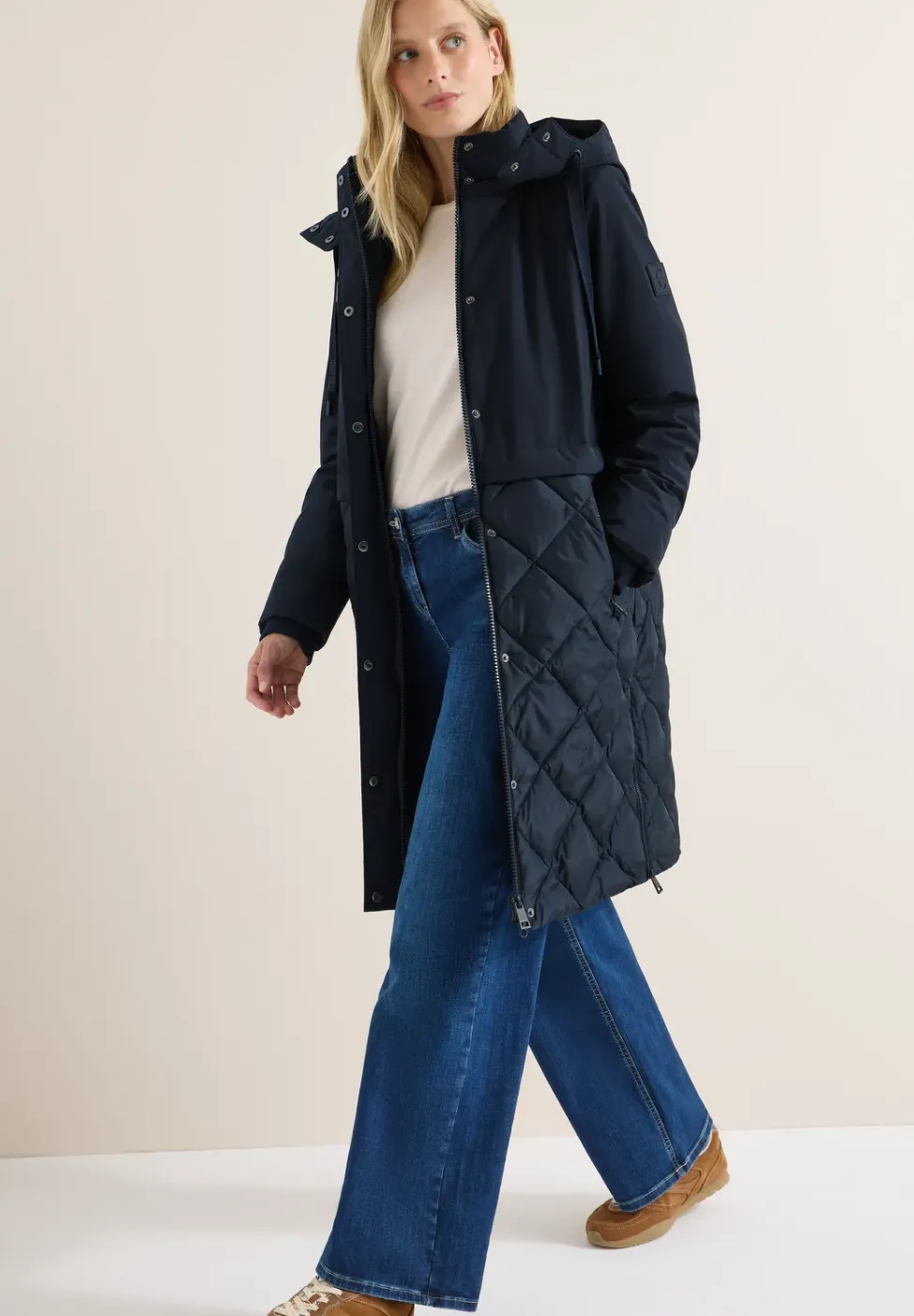 Manteau avec mélange de structures