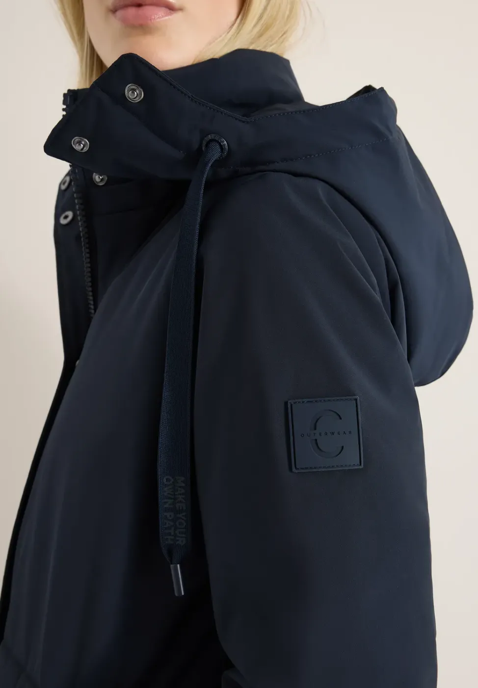 Manteau avec mélange de structures