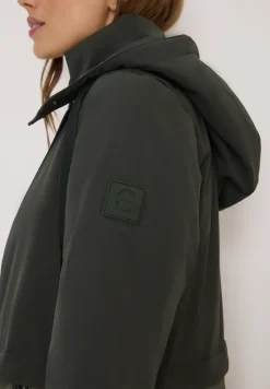 Manteau avec mélange de structures
