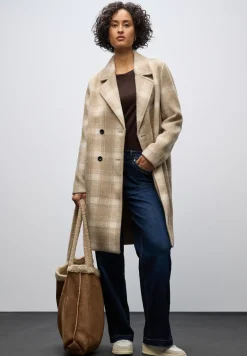 Manteau à carreaux à revers