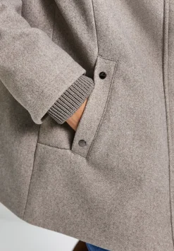 Manteau court avec détails en tricot