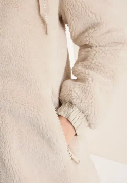 Manteau douillet en peluche