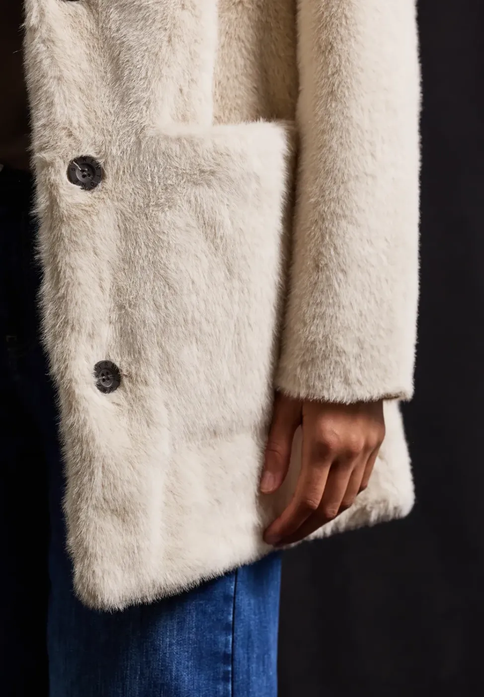 Manteau en fausse fourrure
