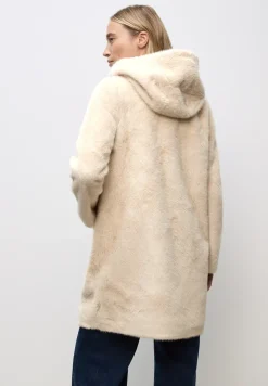 Manteau en fausse fourrure avec capuche