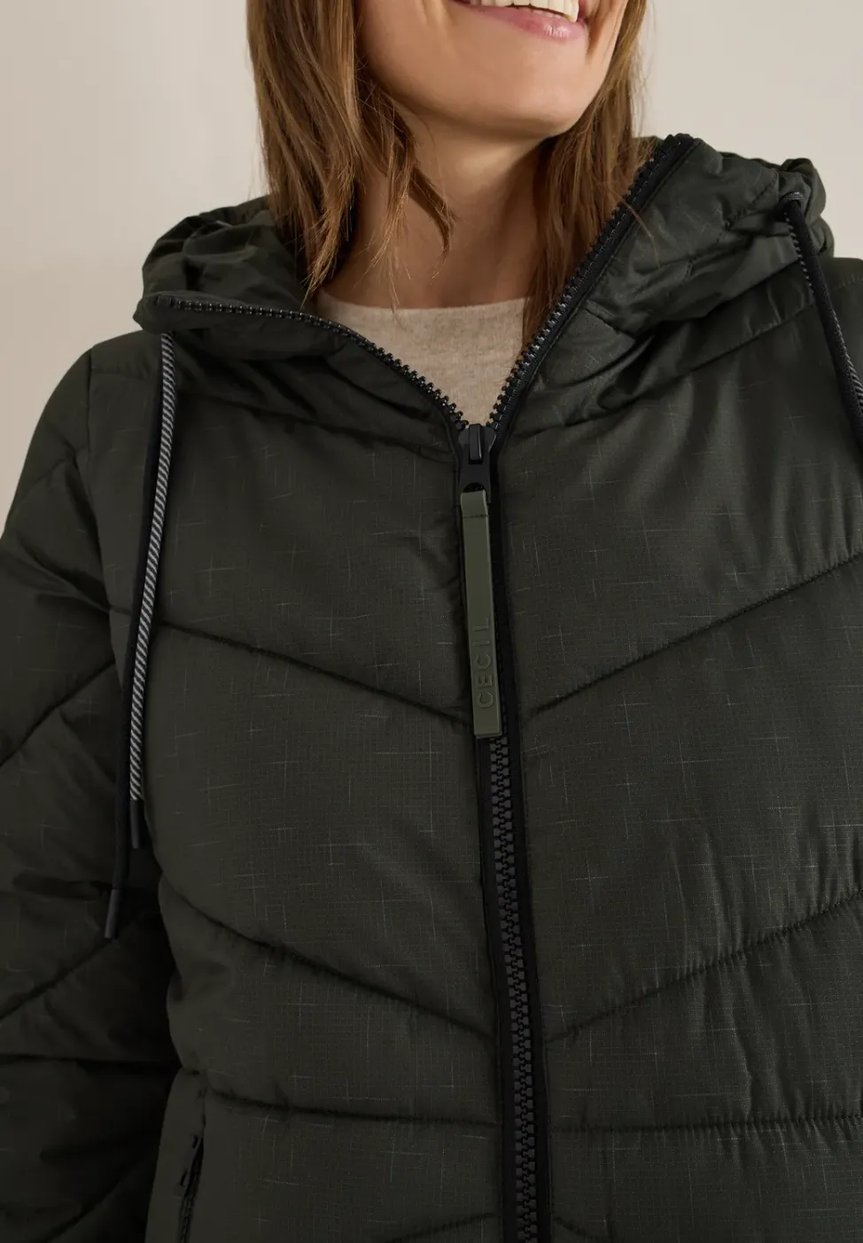 Manteau matelassé avec capuche