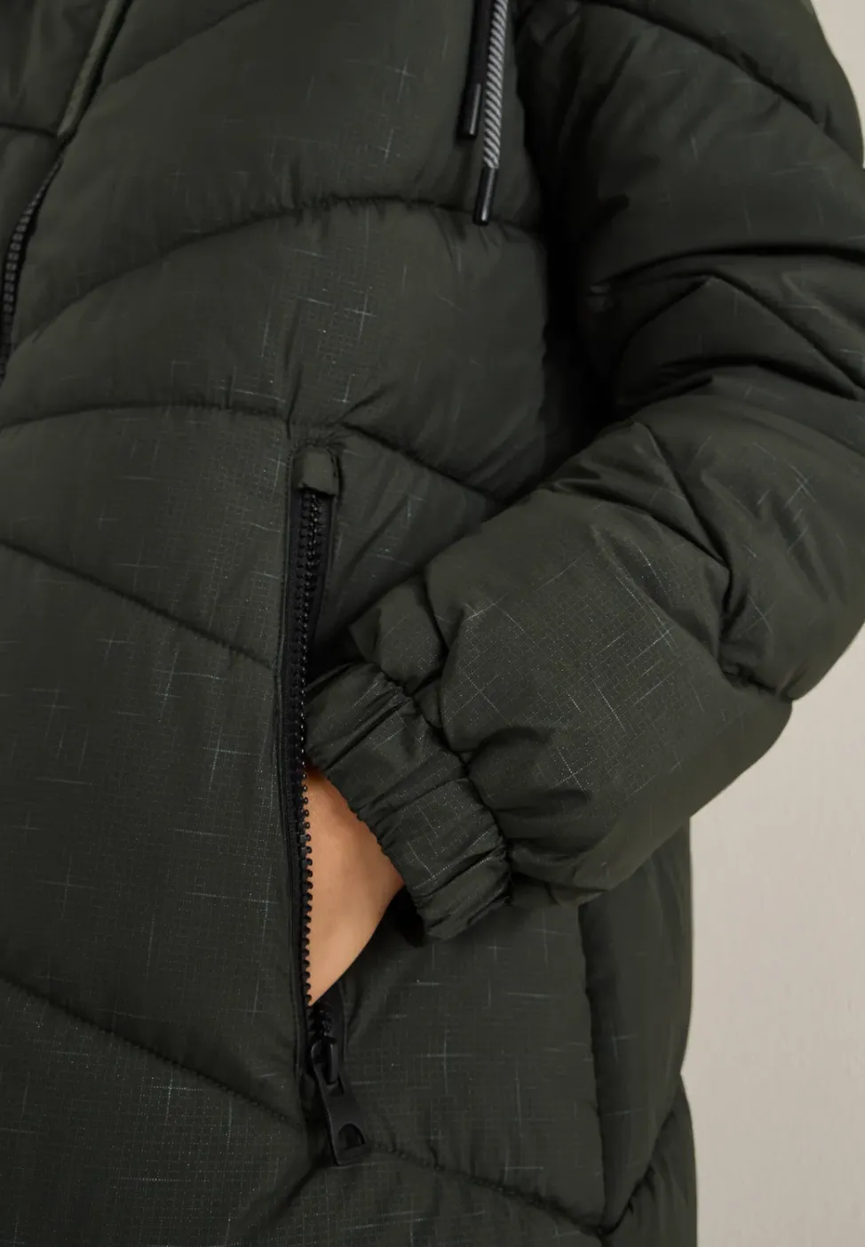 Manteau matelassé avec capuche