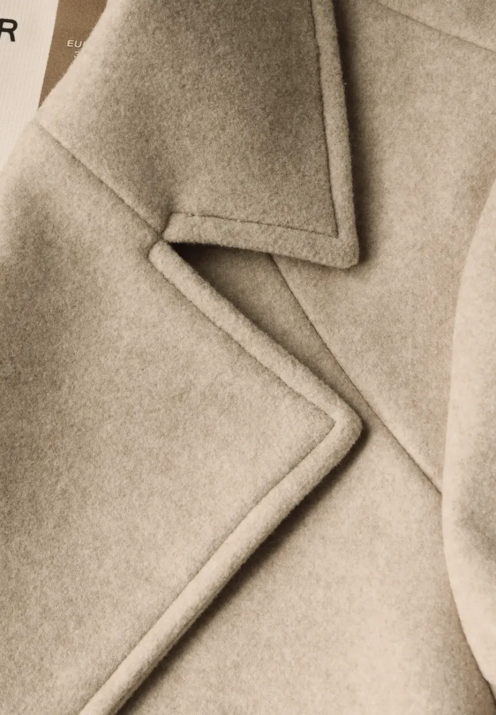 Manteau à revers