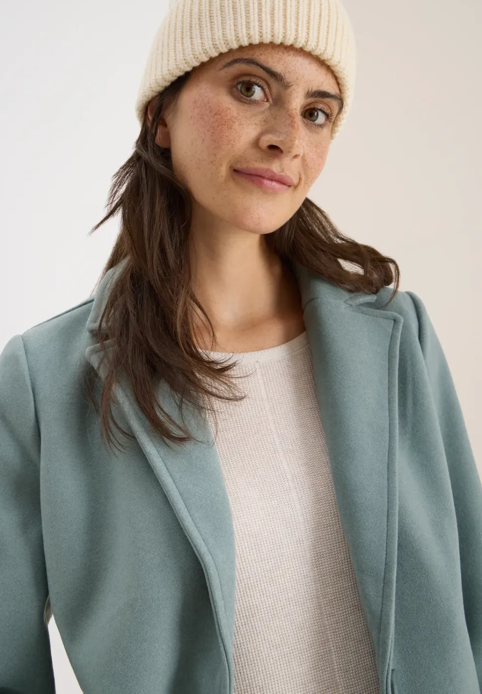 Manteau à revers aspect laine