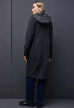 Manteau à revers avec incrustation