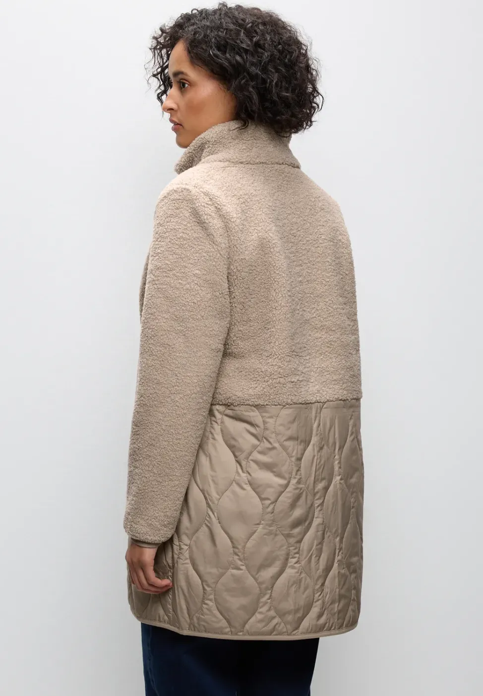 Manteau à structure mixte