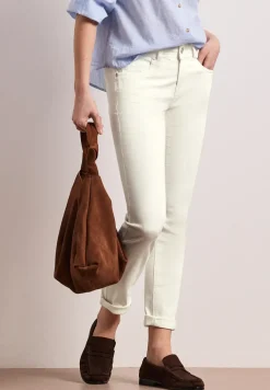 Mid Waist Slim Leg Jeans dans un Casual Fit