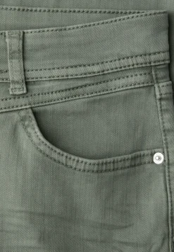 Mid Waist Slim Leg Jeans dans un Casual Fit