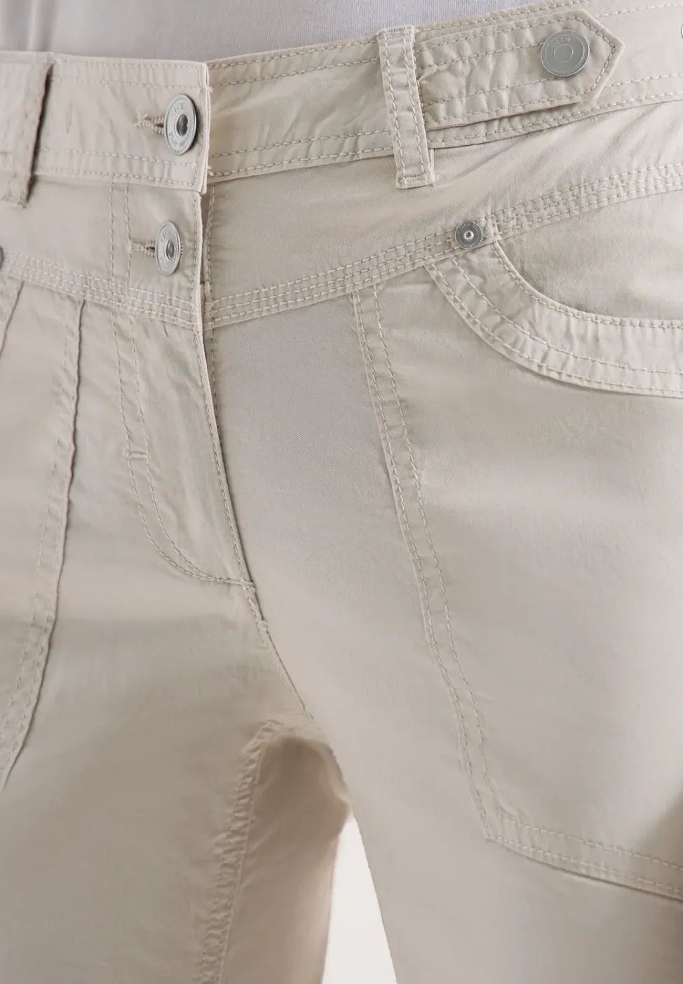 Mid Waist Slim Leg pantalon avec turn-up
