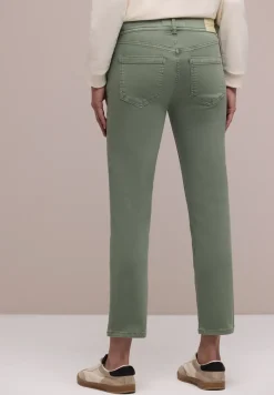 Mid Waist Straight Leg Jeans dans le Slim Fit