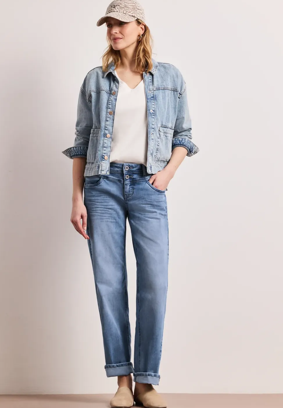 Mid Waist Straight Leg Jeans en coupe casual