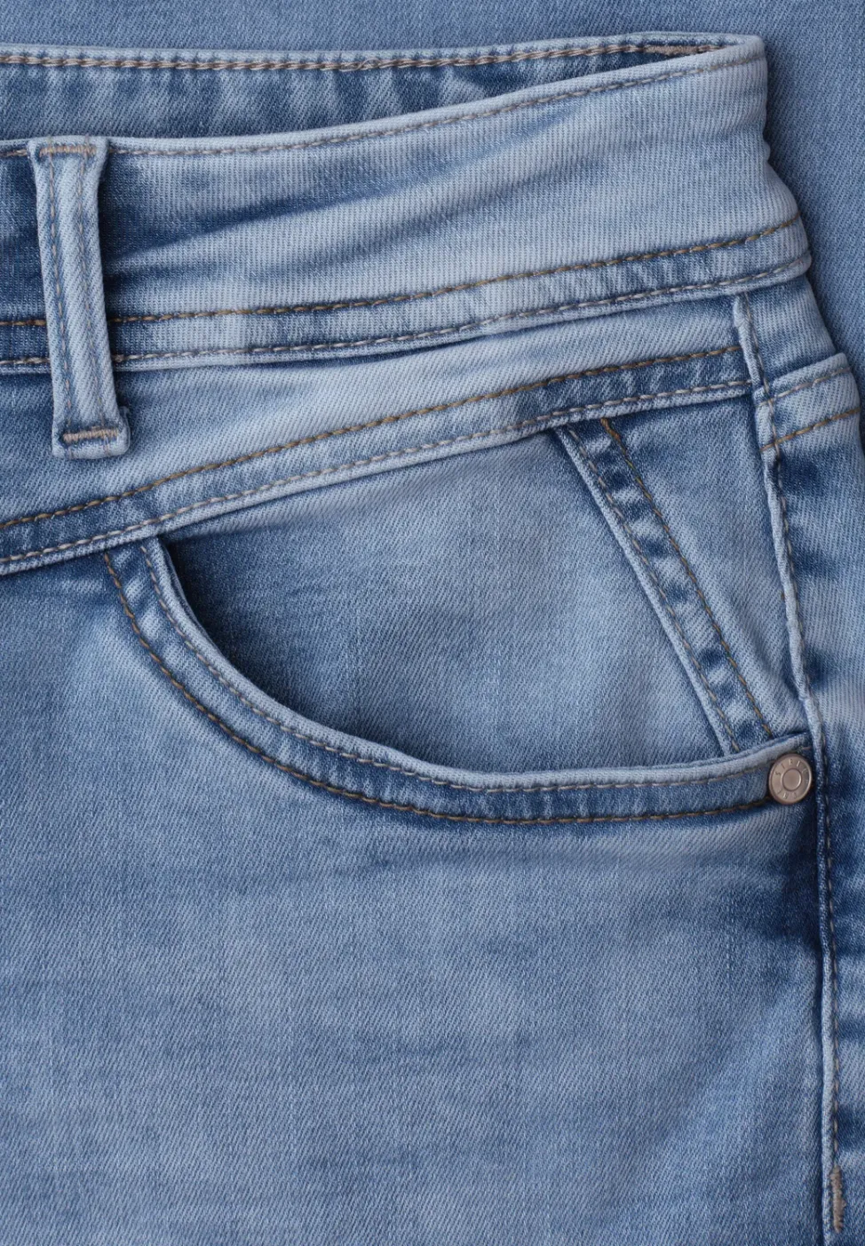 Mid Waist Straight Leg Jeans en coupe casual