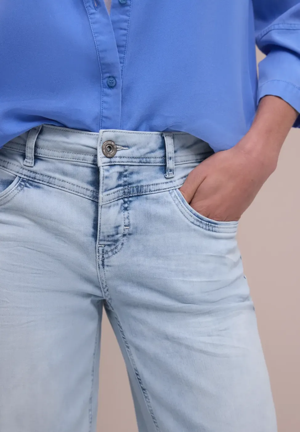 Mid Waist Straight Leg Jeans en coupe casual