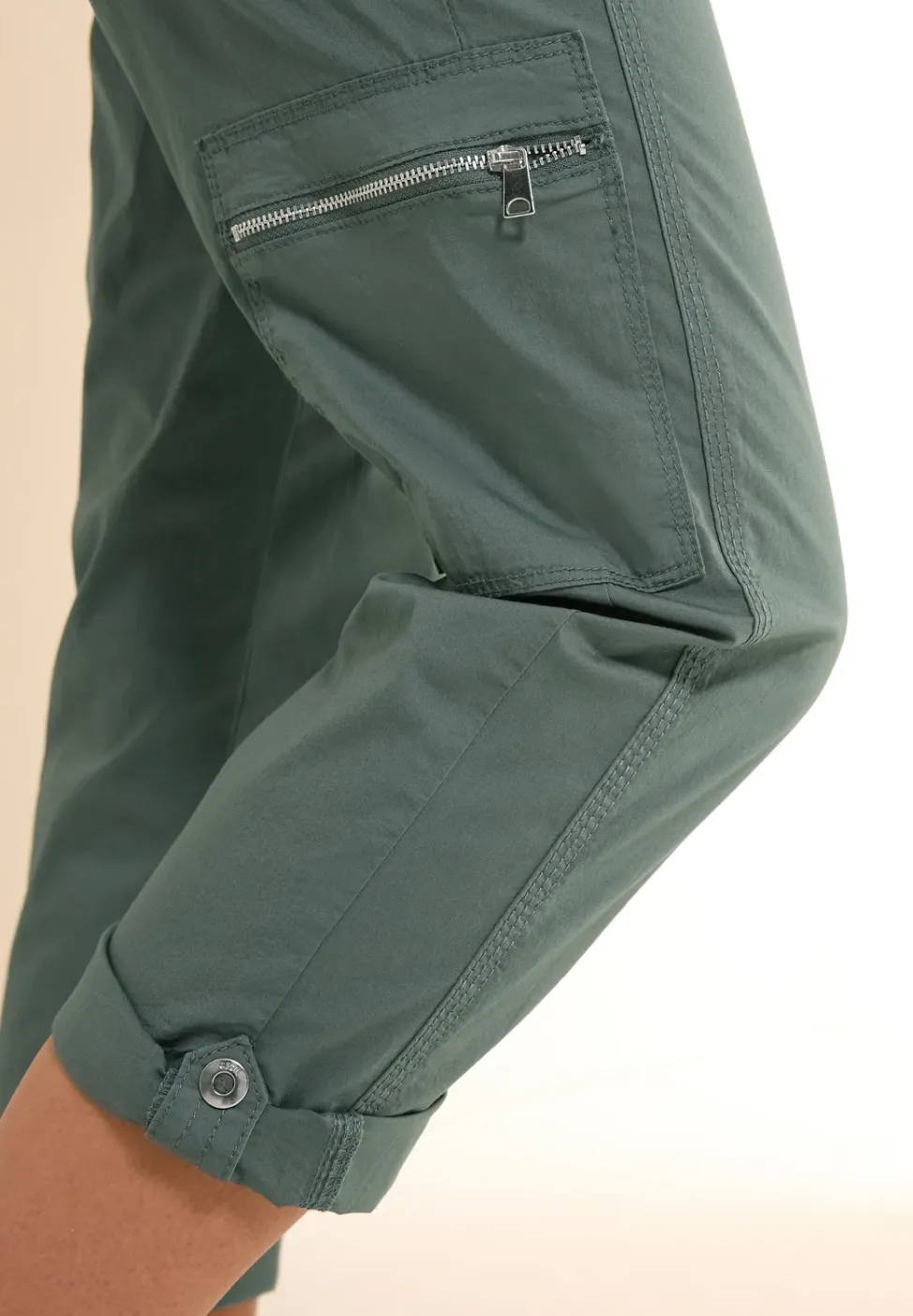 Pantalon 7/8 au look cargo