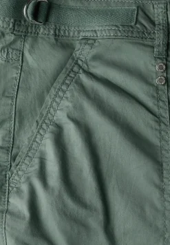 Pantalon 7/8 au look cargo