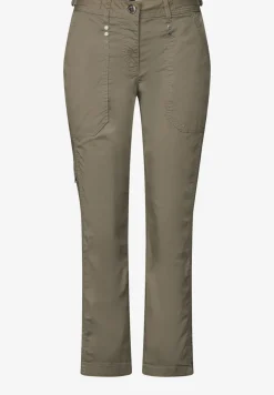 Pantalon 7/8 au look cargo
