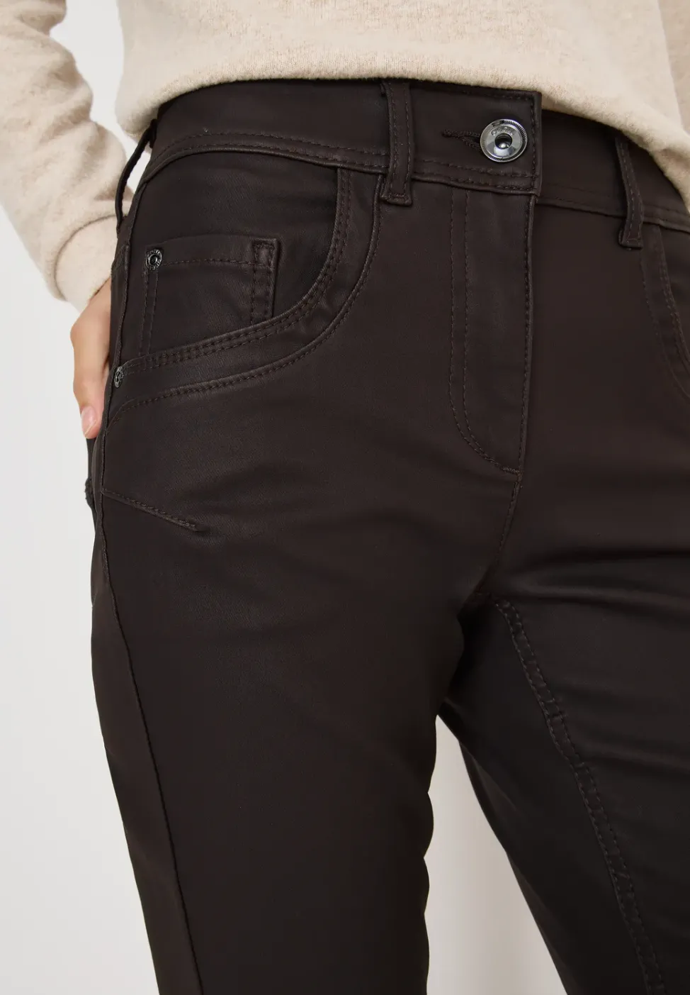 Pantalon au look cuir