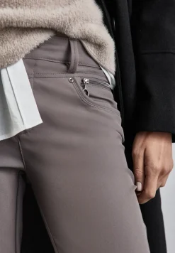 Pantalon avec détails zippés