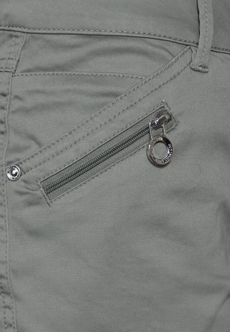 Pantalon 3/4 avec fermeture éclair