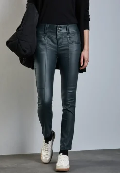 Pantalon avec revêtement
