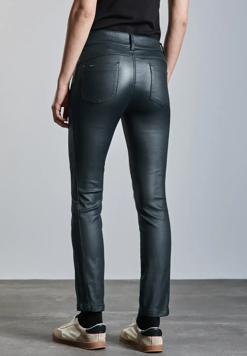 Pantalon avec revêtement
