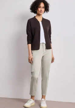 Pantalon chino slim fit avec poches cargo
