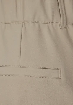 Pantalon coupe classique