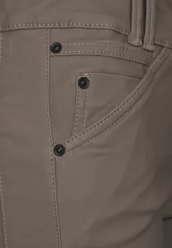 Pantalon coupe slim avec coating