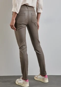 Pantalon enduit
