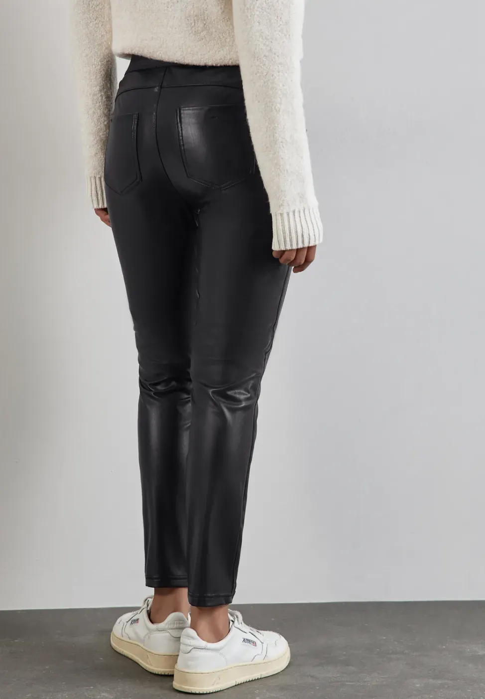 Pantalon enduit