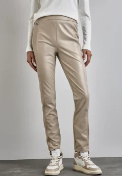 Pantalon enduit