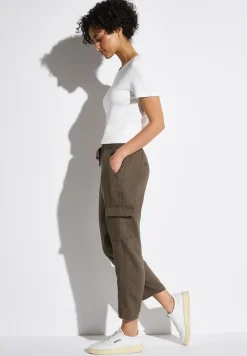 Pantalon en lin au look cargo