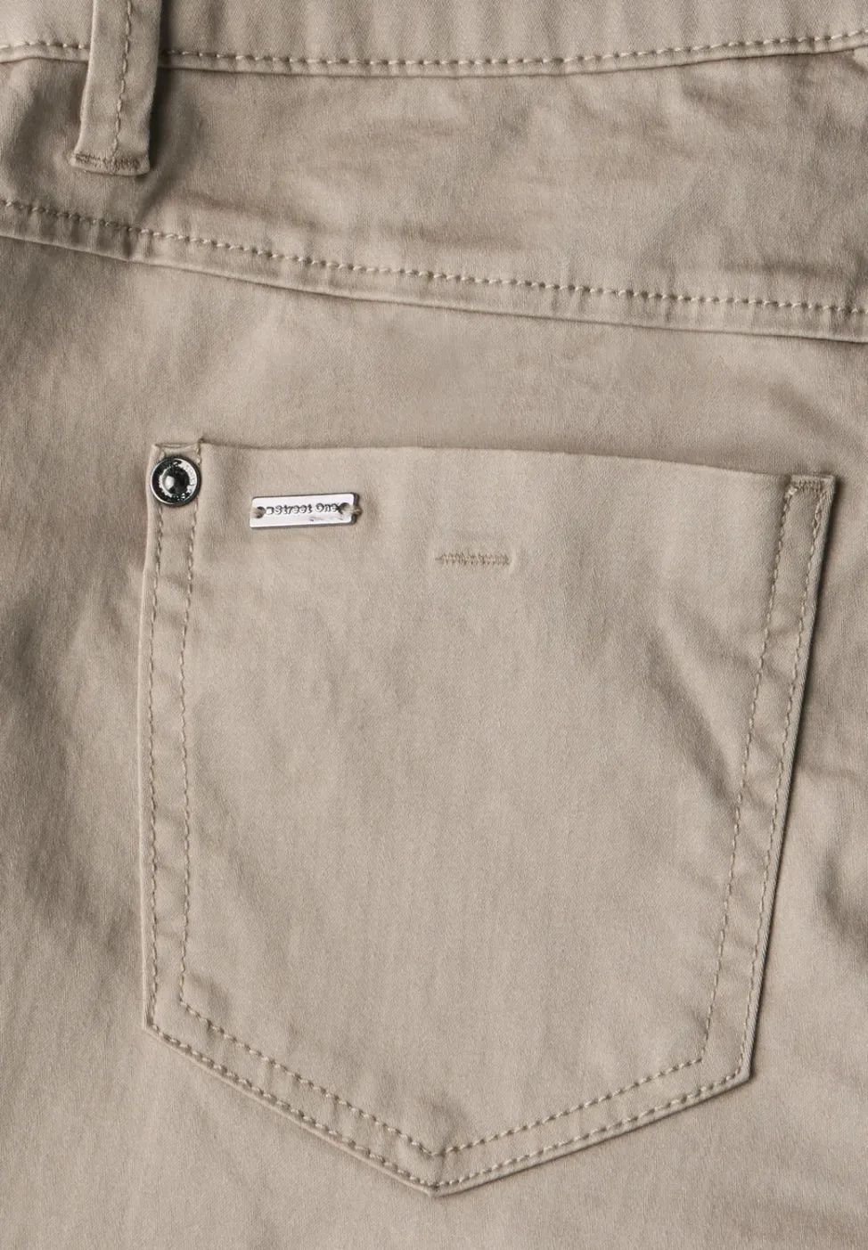 Pantalon 3/4 en satin