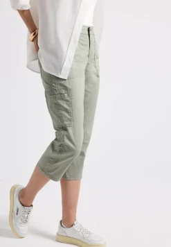 Pantalon 3/4 en satin avec poches