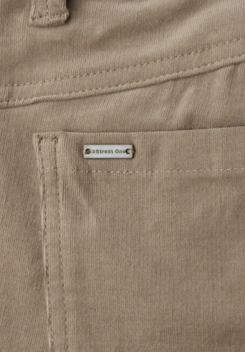 Pantalon en velours côtelé, coupe décontractée